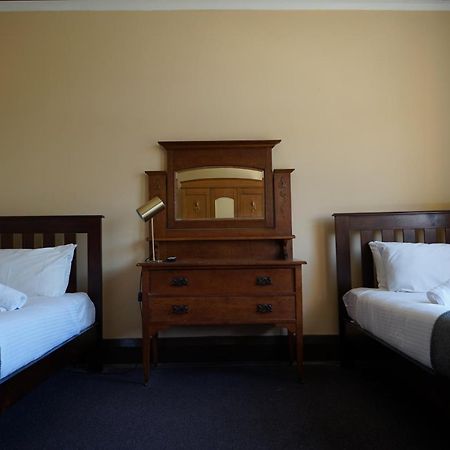 Sir Joseph Banks Hotel Sydney Exteriör bild